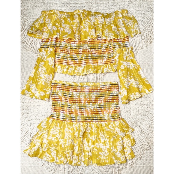 TULAROSA yellow / white floral smocked two-piece crop top and skirt set S / M - Picture 1 of 9